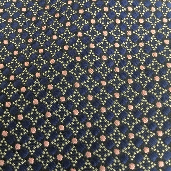 BESPOKE TIE - Picture 2 of 5